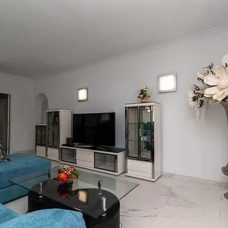Melua Villa